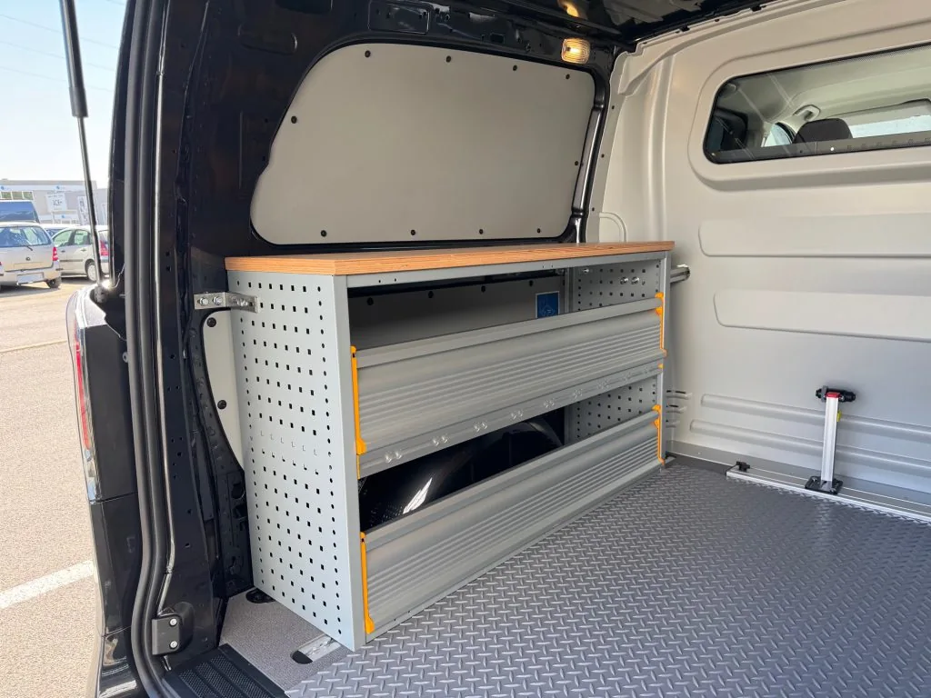 Modules voor bedrijfswageninrichting