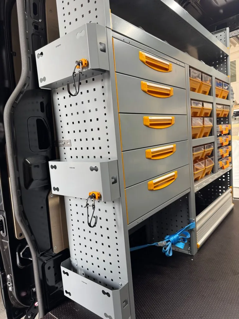 Modules voor bedrijfswageninrichting