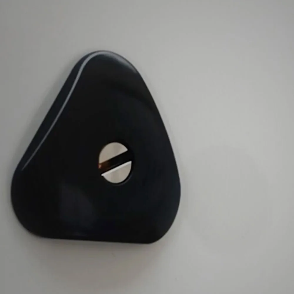 UFO Triton veiligheidsslot van dichtbij op de achterdeur van een bestelwagen