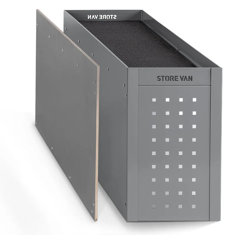 Wielkastbescherming met een stalen en een houten frontpaneel naast elkaar