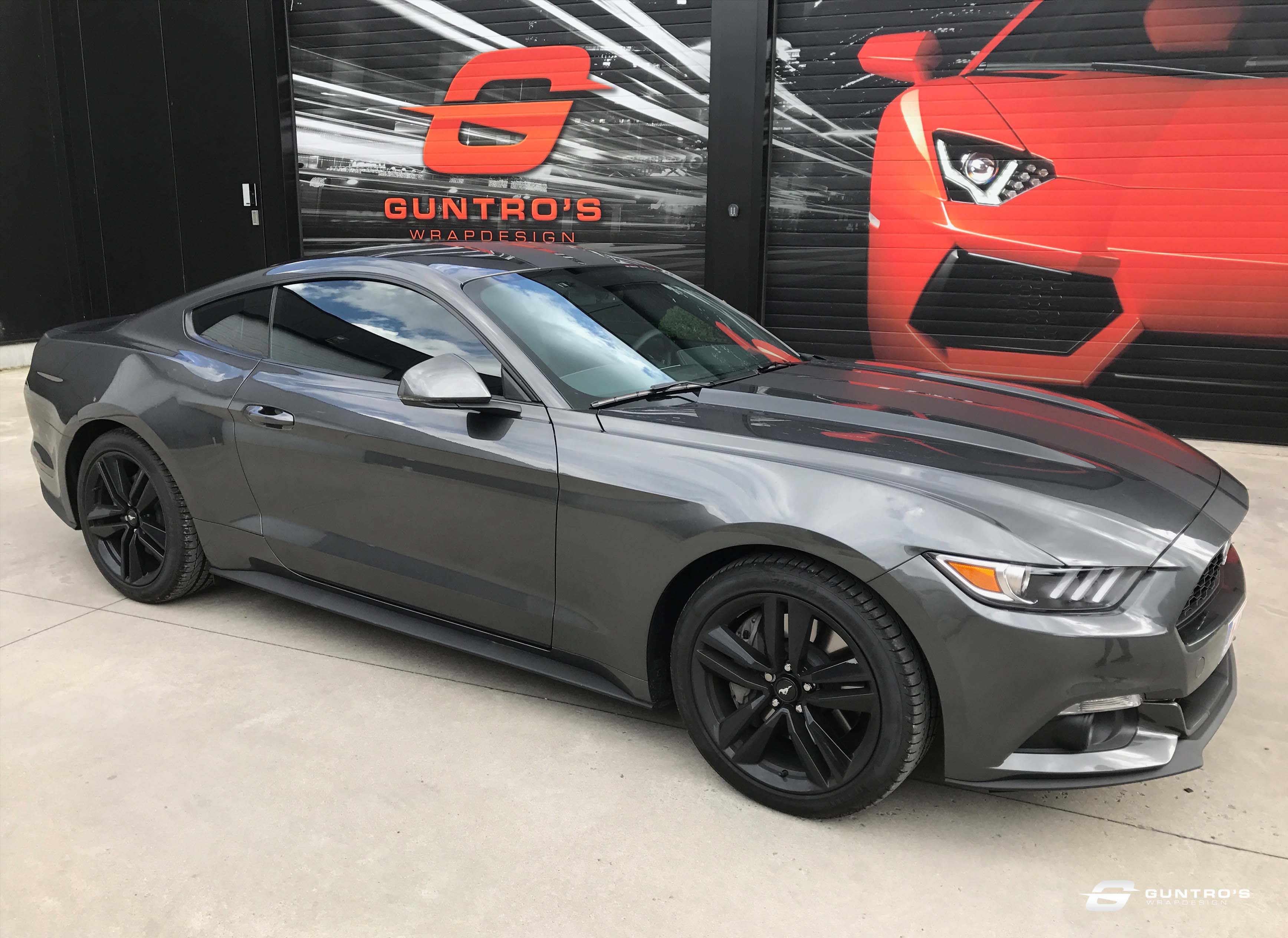 ACCENT STRIPING FORD MUSTANG