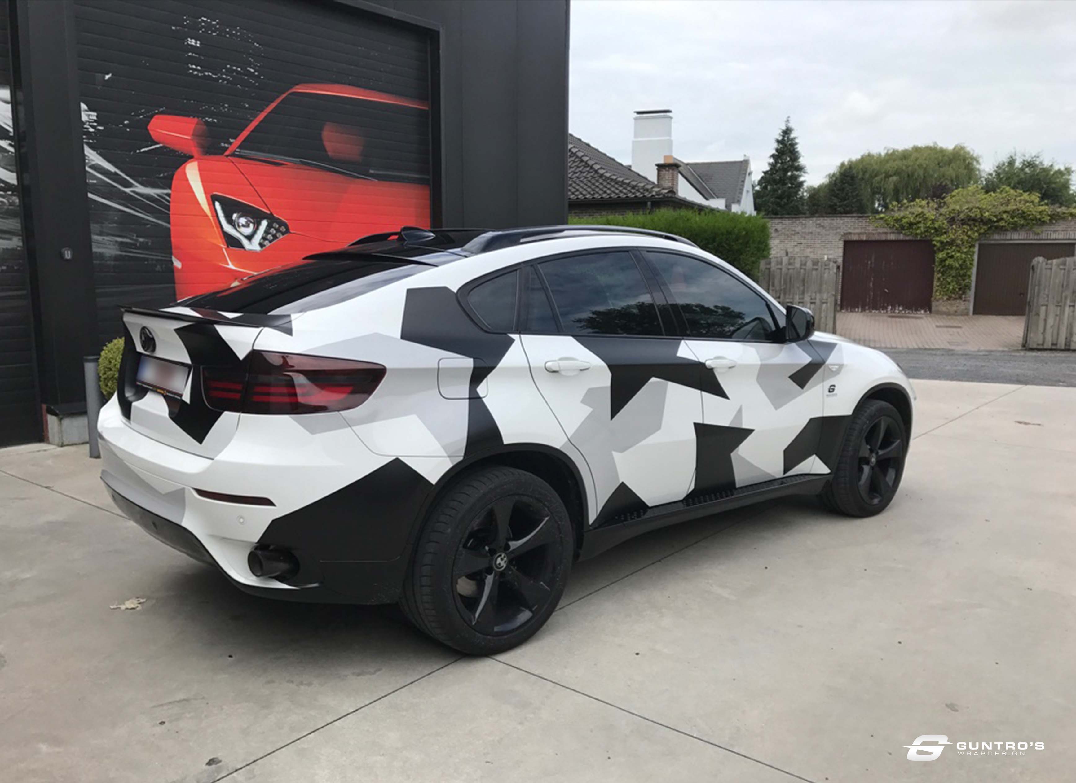 CUSTOM WRAP BMW X6