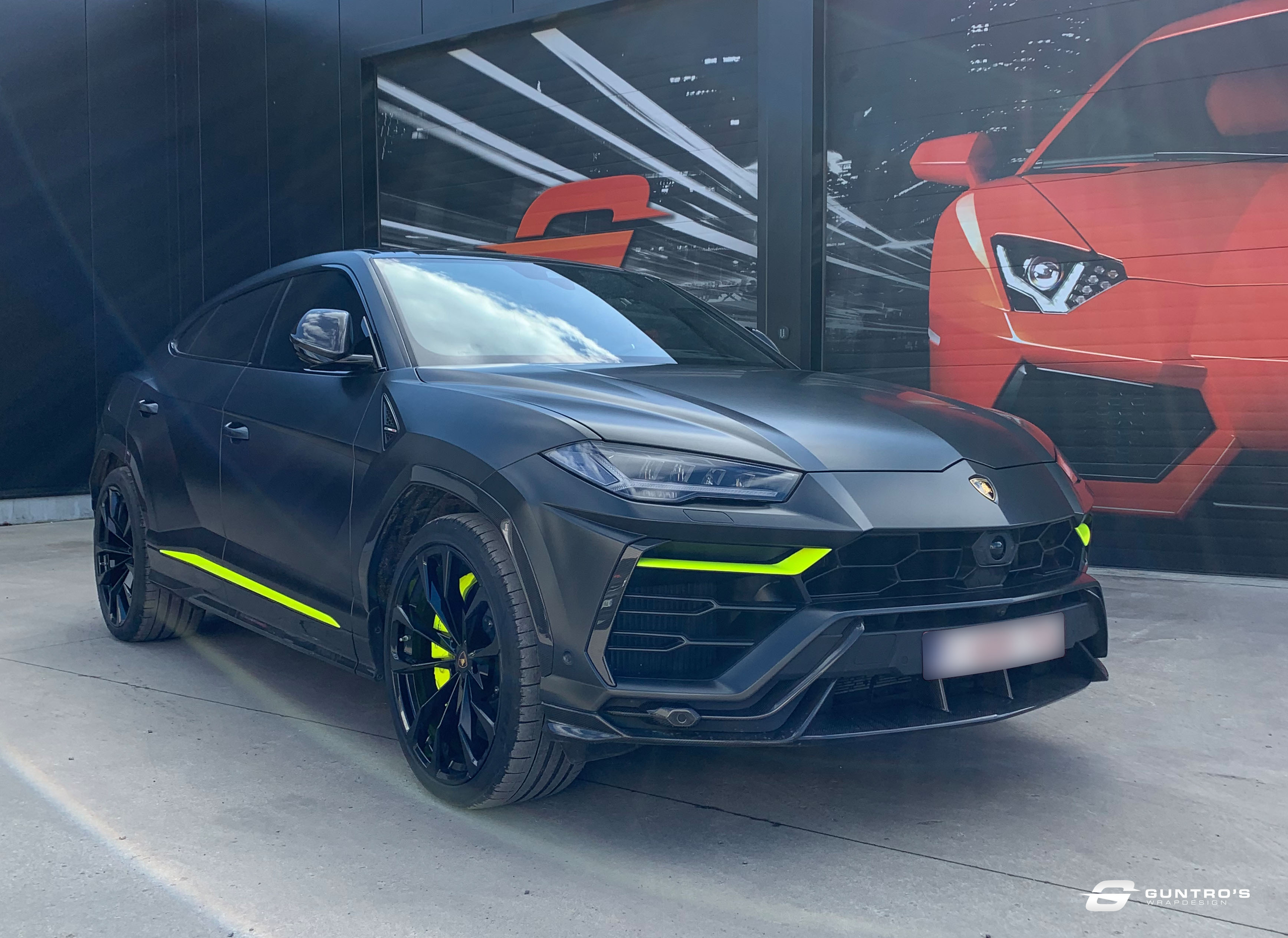 FULL WRAP LAMBORGHINI URUS